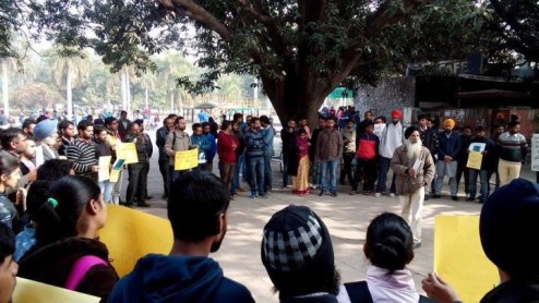 19 जनवरी को चण्डीगढ़ विश्वविद्यालय में पंजाब स्टूडेण्ट यूनियन (ललकार), नौजवान भारत सभा ने अन्य छात्र संगठनों और जनसंगठनों के साथ मिलकर विरोध प्रदर्शन का आयोजन किया।